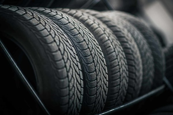 Achat de pneus de voiture : les différents types disponibles sur le marché